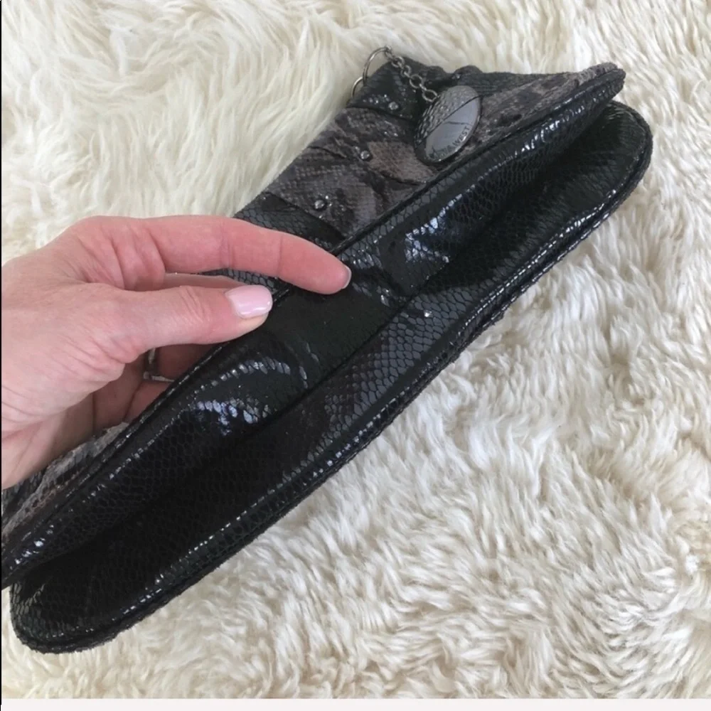 NINE WEST SNAKESKIN WRISTLET CLUTCH.